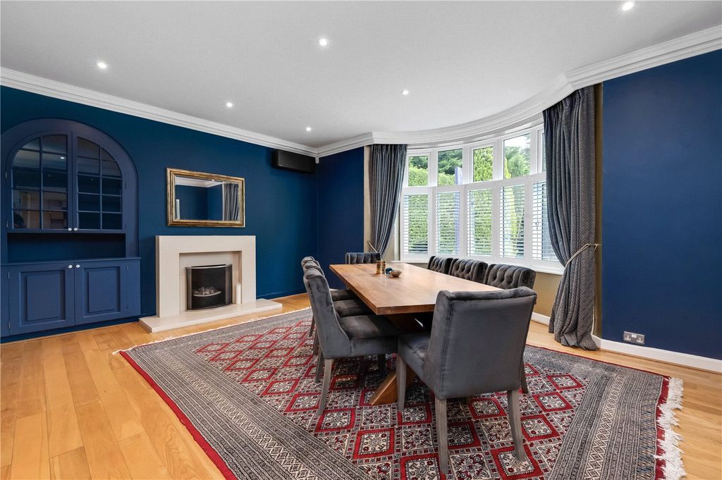 Property photo 3 of 18 Dining Room