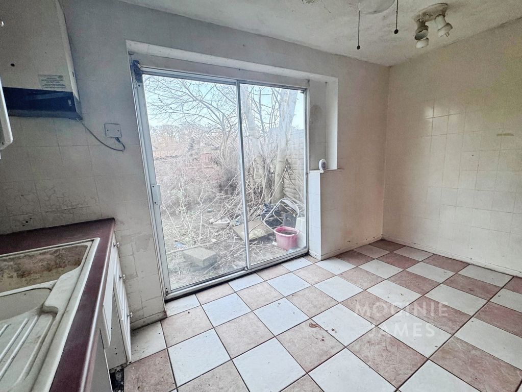 Property photo 3 of 8 Pbox-Img.Jpg
