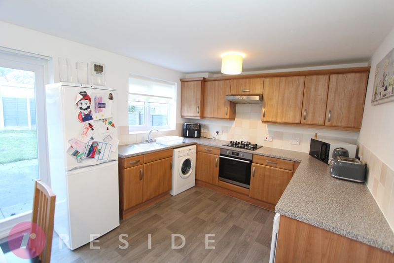 Property photo 2 of 14 Dining Kitchen