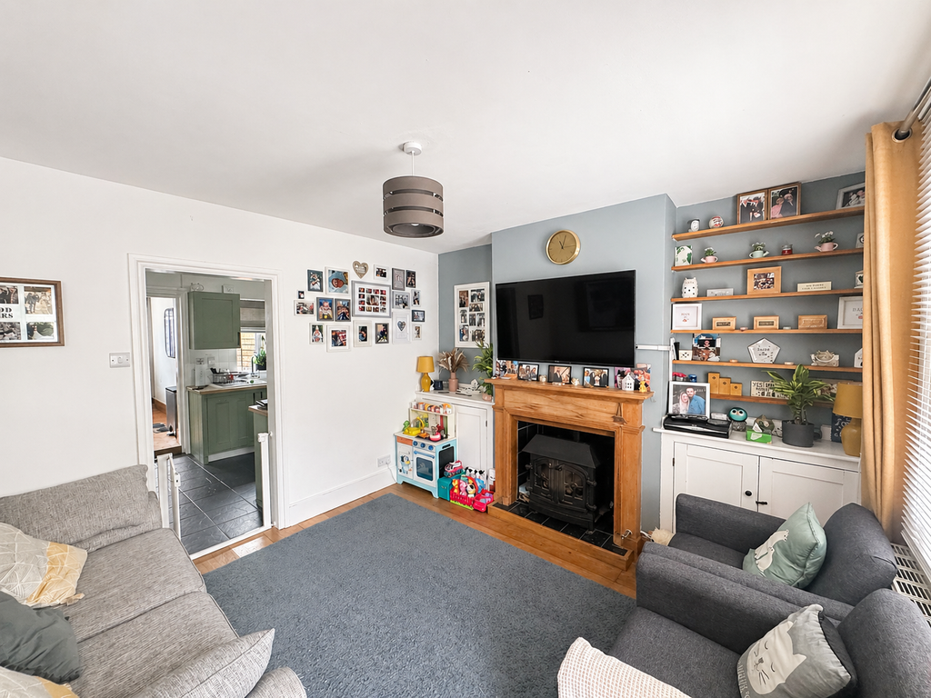Property photo 2 of 17