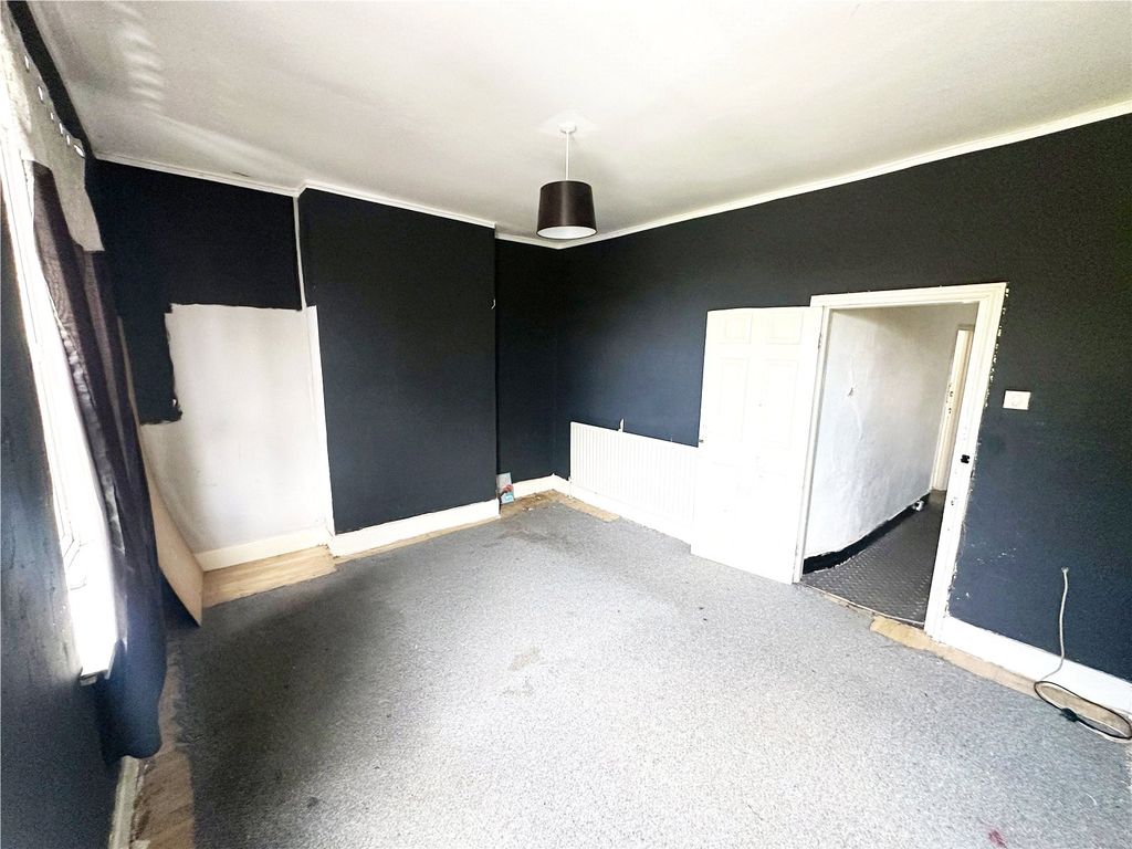 Property photo 3 of 13 Picture No. 23