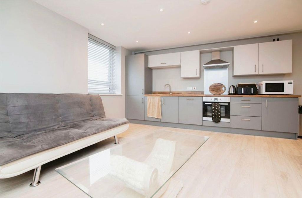 Property photo 1 of 9 Kitchen .Jpg