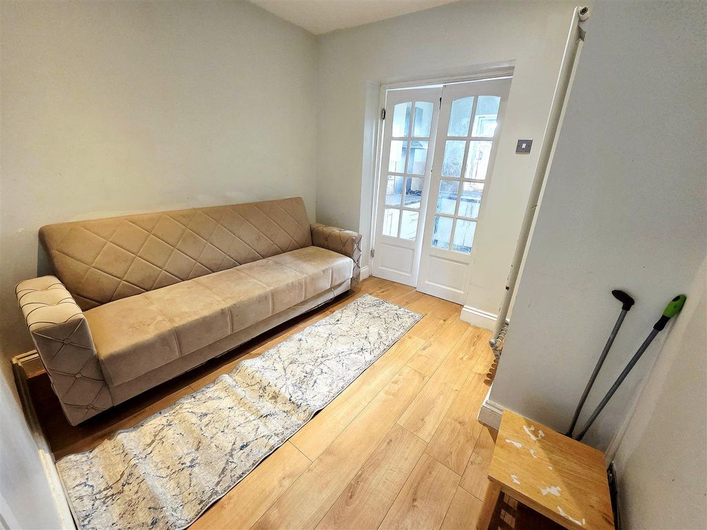 Property photo 2 of 6 20260330_154713.Jpg