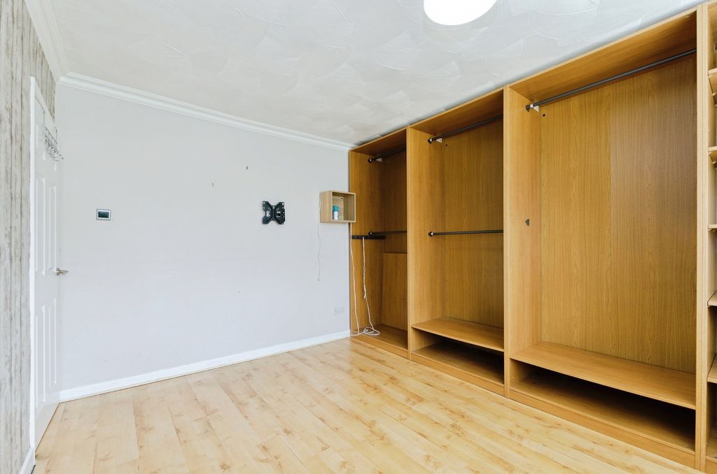 Property photo 3 of 18 Photo