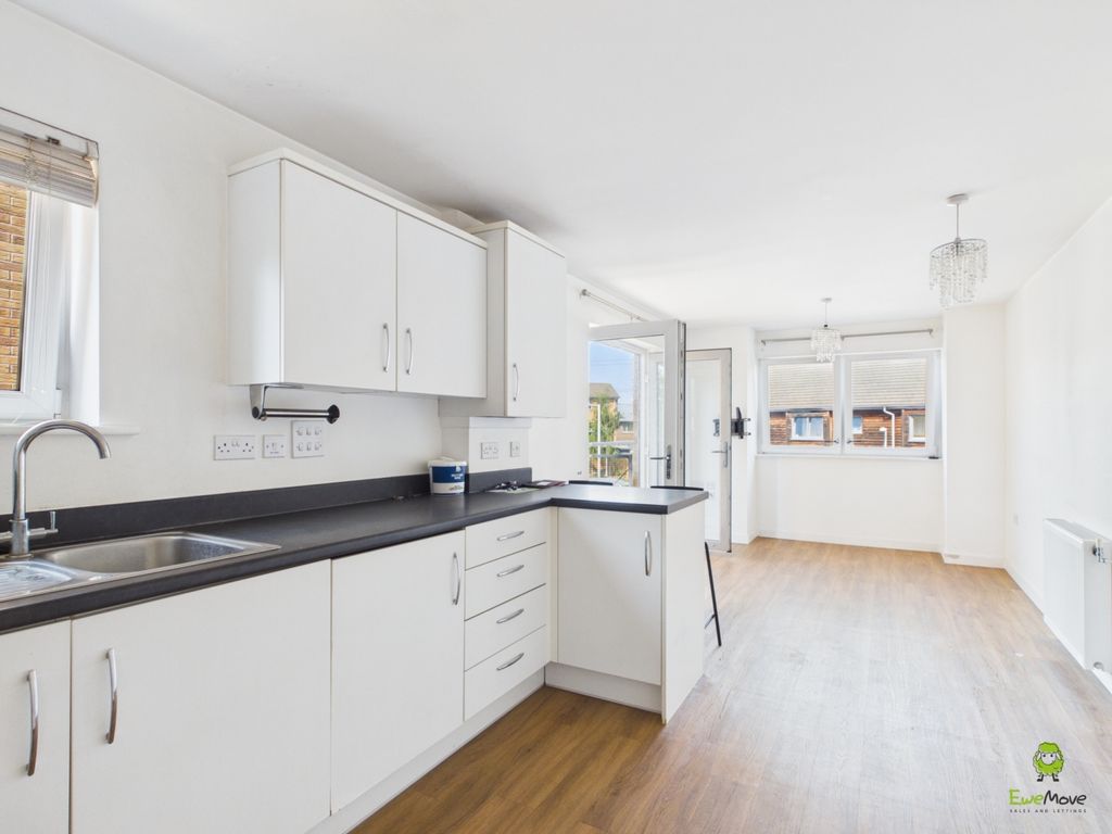 Property photo 2 of 8 Presented By Clinton At Ewemove Bexleyheath And Da