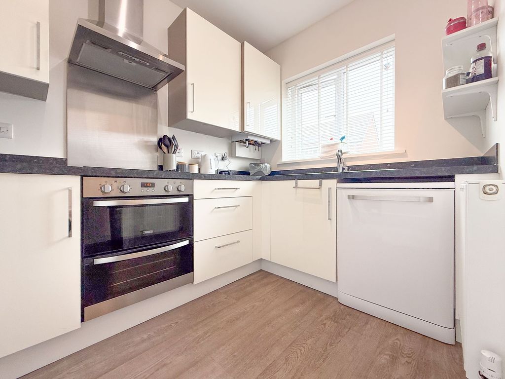 Property photo 3 of 25