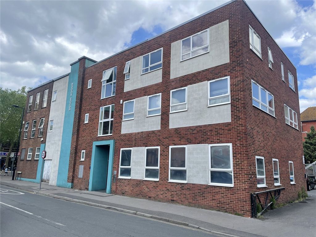 Property photo 1 of 8 Picture No. 11