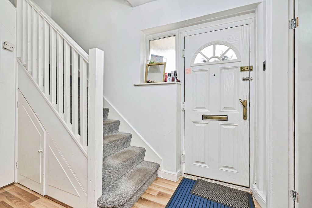 Property photo 3 of 19 Pbox-Img.Jpg