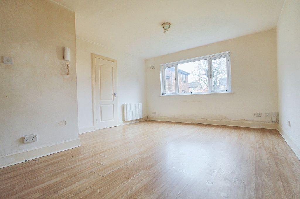 Property photo 2 of 12 Picture No. 06