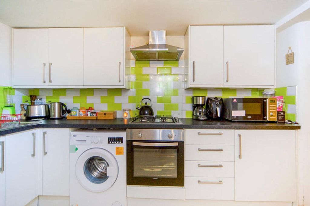 Property photo 2 of 16 Photo 1