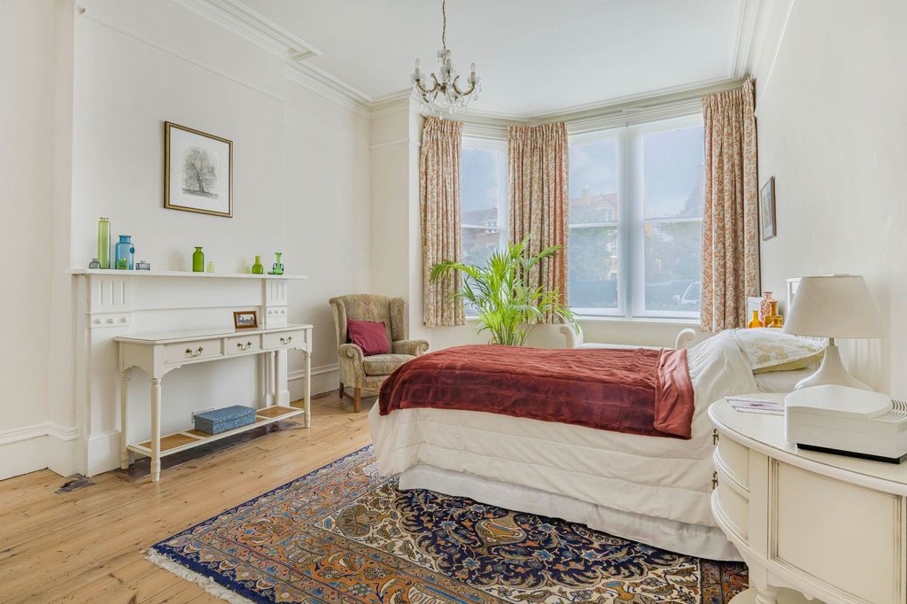 Additional image 3 of 1 bed flat for saleBardwell Road, Oxford OX2