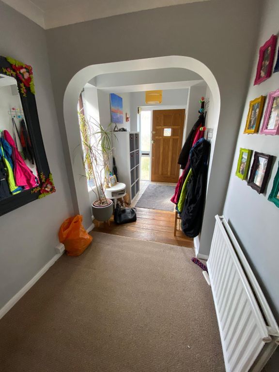 Property photo 2 of 14 Hallway
