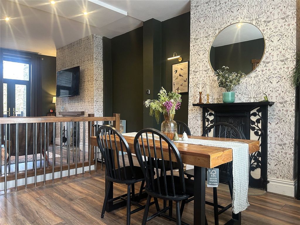 Property photo 3 of 22 Dining Area