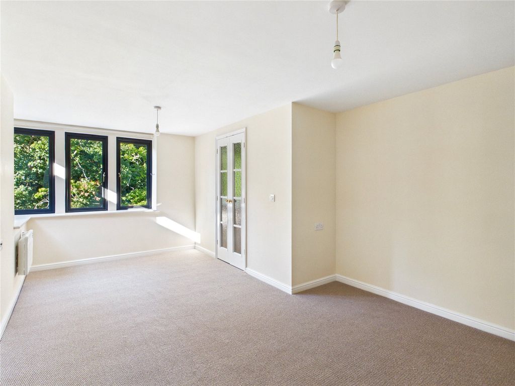 Property photo 3 of 12 Picture No. 10