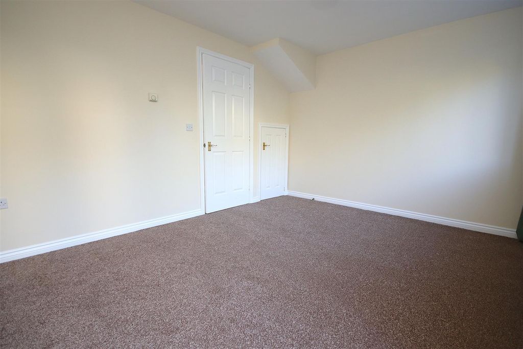 Property photo 3 of 12 Img_8235.Jpg