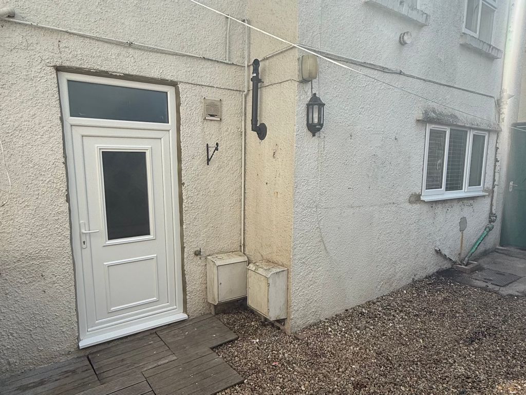Property photo 1 of 5 External