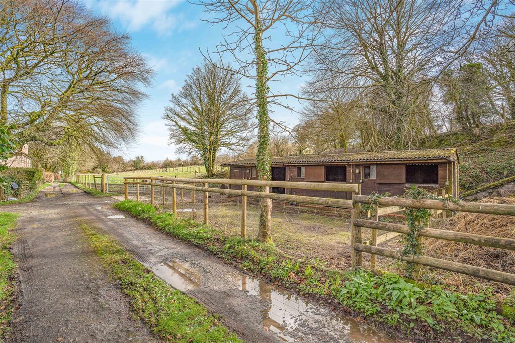 Property photo 2 of 29 Stabling