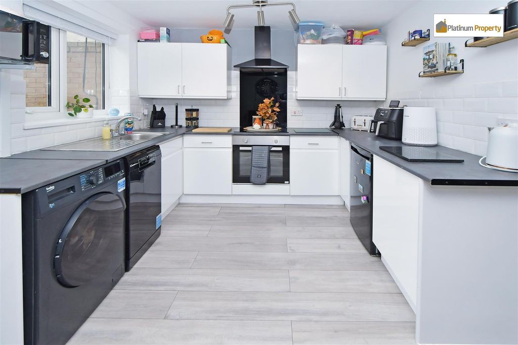 Property photo 3 of 23 Rah_8902.Jpg