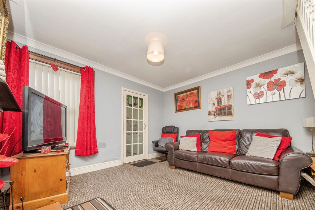 Property photo 2 of 13