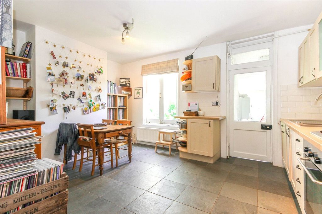 Property photo 3 of 10 Picture No. 23