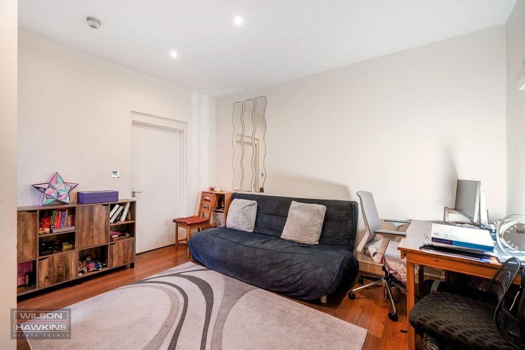 Property photo 3 of 12