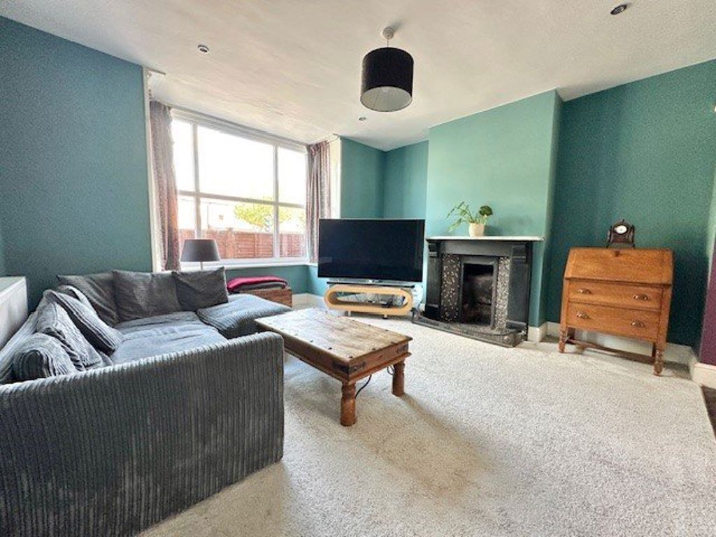Property photo 2 of 21