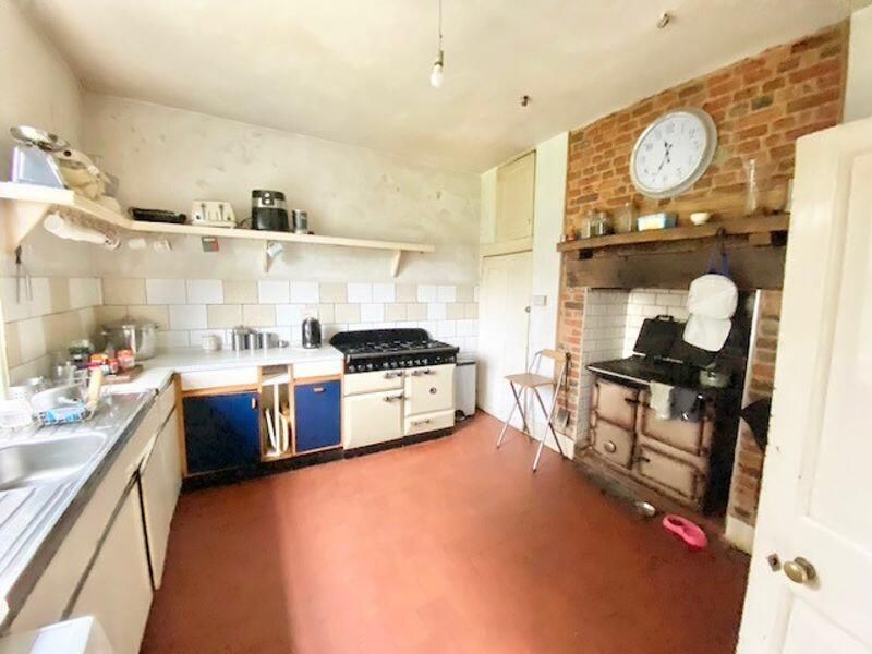 Property photo 3 of 13