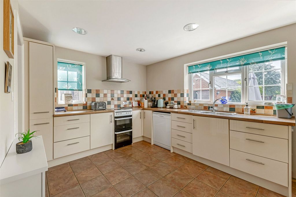 Property photo 3 of 23 Picture No. 07