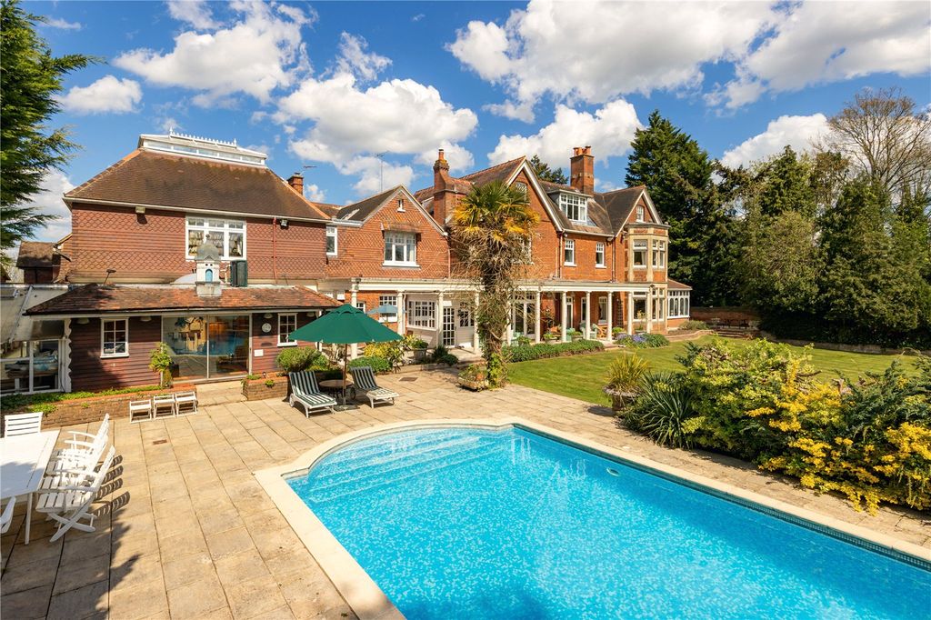 Property photo 3 of 18 Swimming Pool
