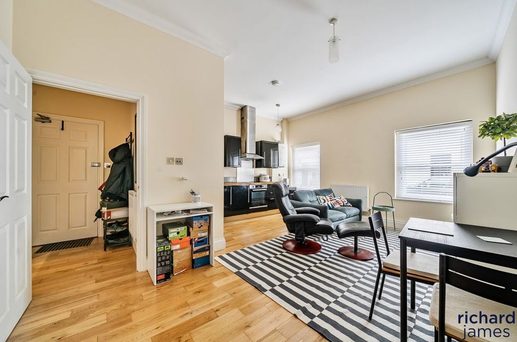Property photo 3 of 11 Da7B8F13321846Ad8475Ef2185dc8837