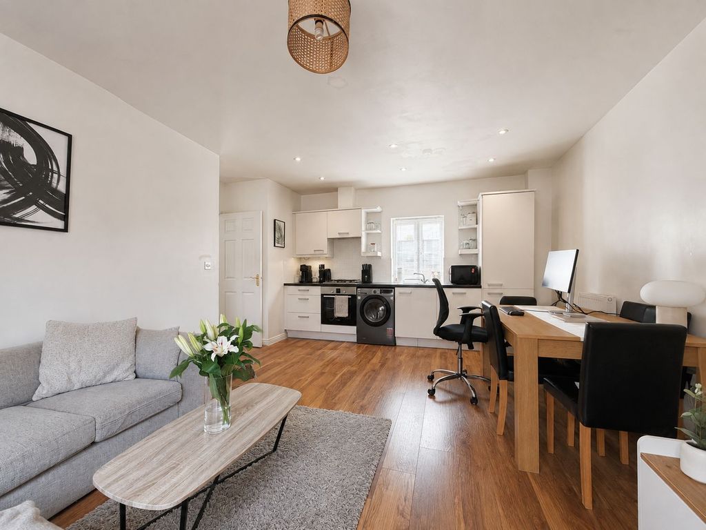 Property photo 2 of 7