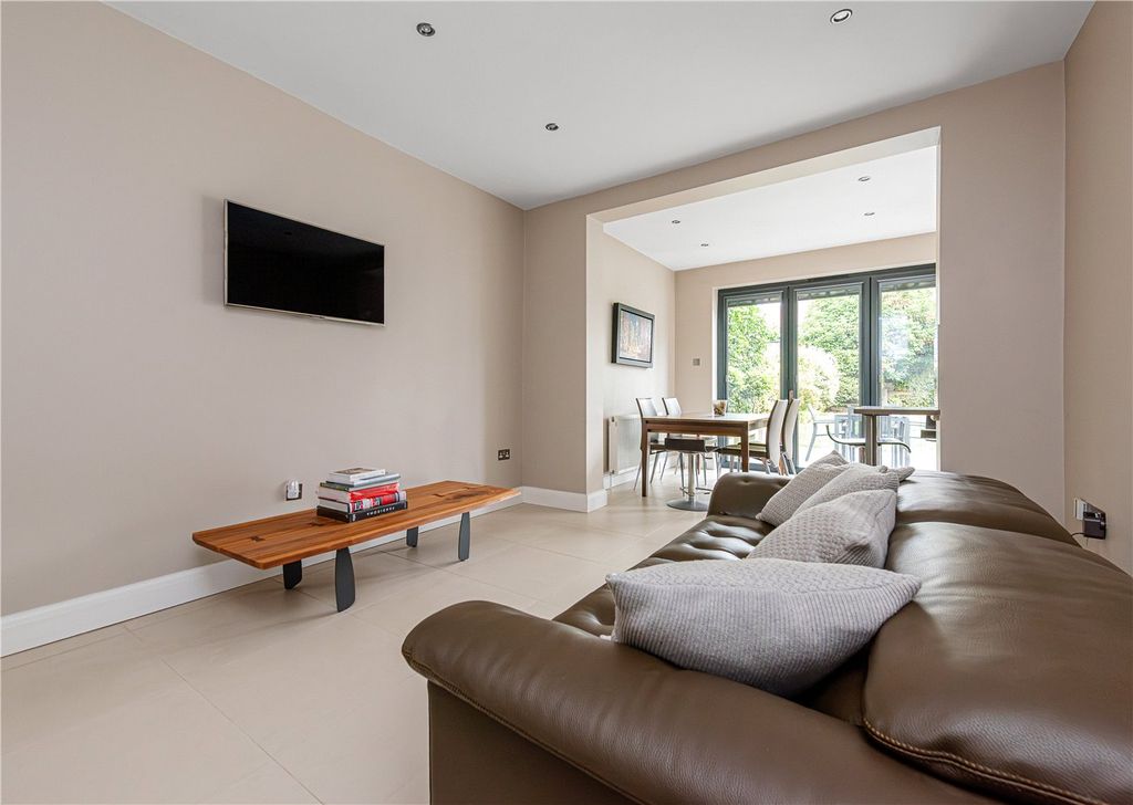 Property photo 2 of 21 Picture No. 02