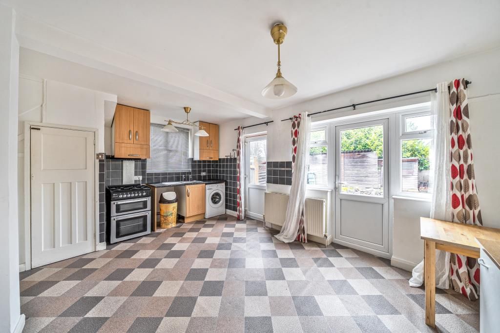 Property photo 2 of 18 Kitchen