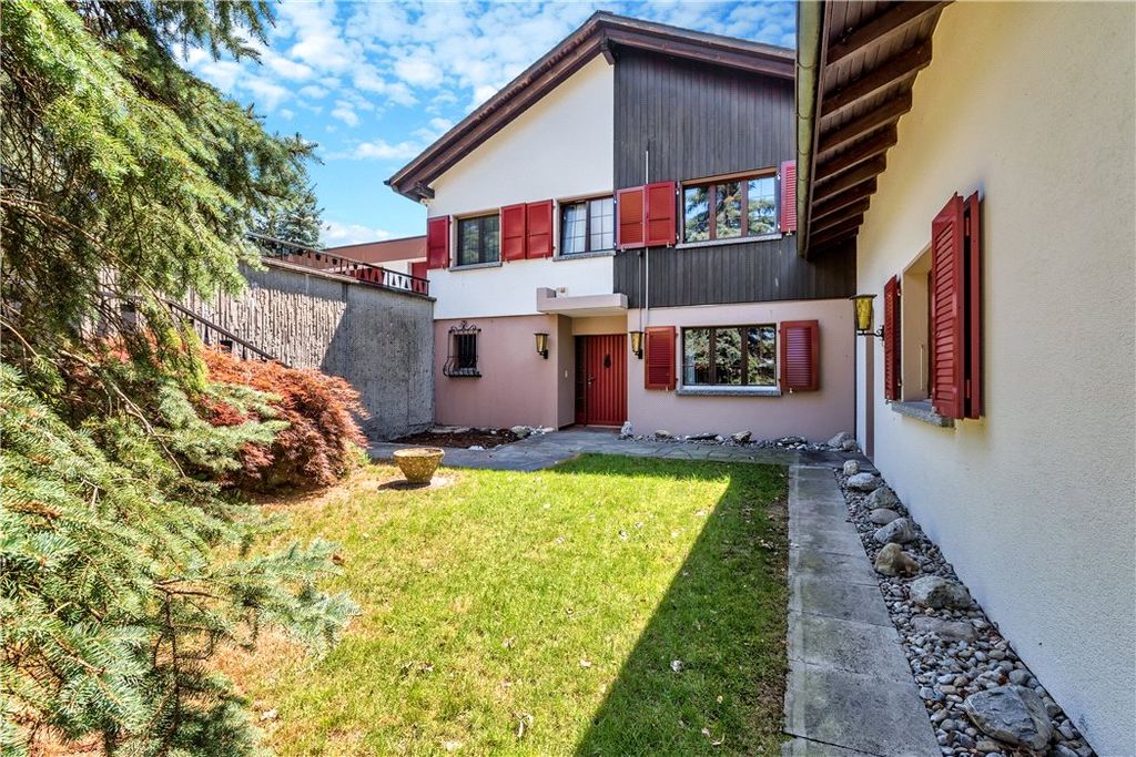 Property photo 2 of 14 For Sale In Marly