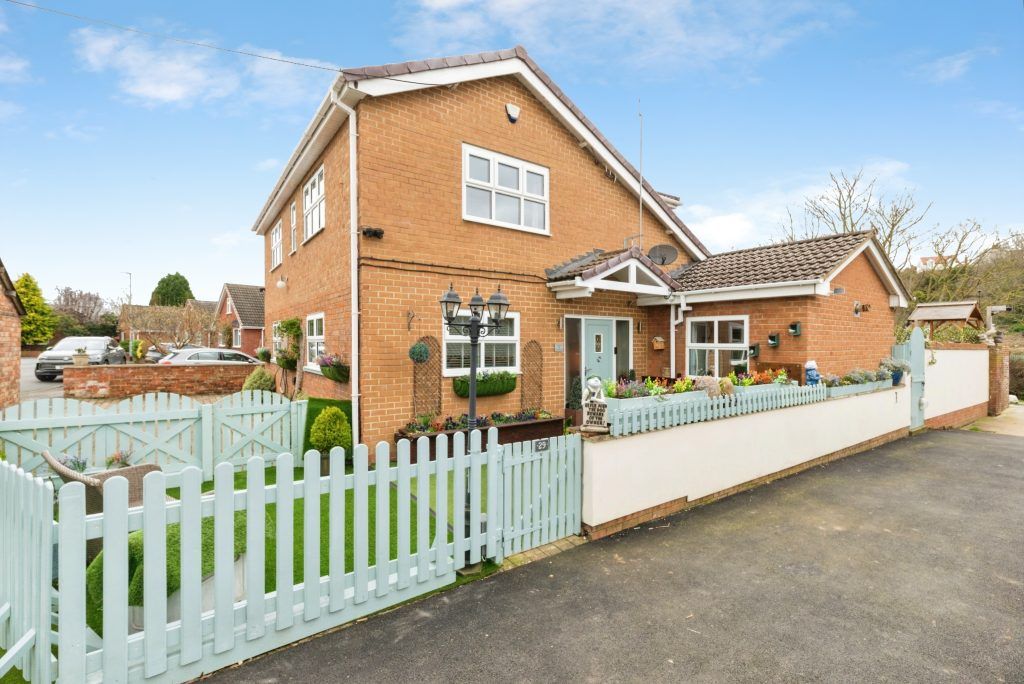 Property photo 1 of 35