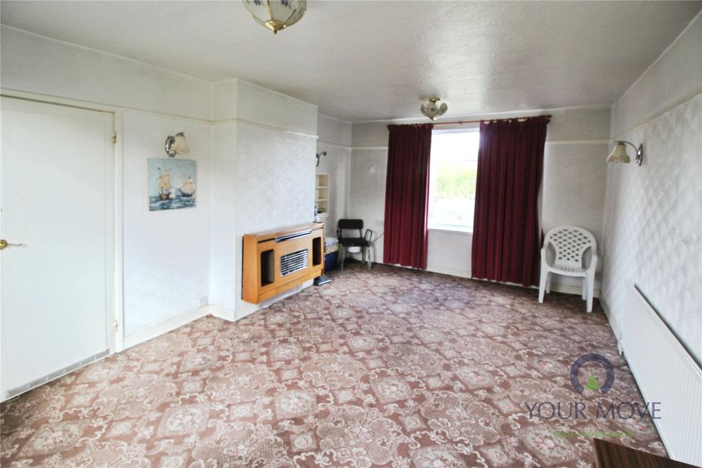 Property photo 3 of 10 Lounge