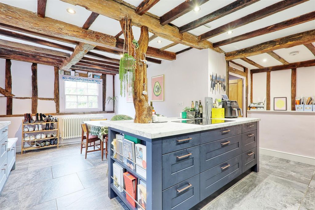 Property photo 3 of 27 Img_5344_5_6_Easyhdr-Interior3.Jpg