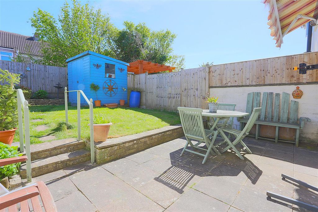 Property photo 3 of 24