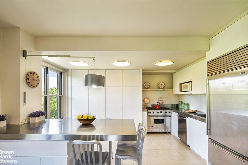 Property photo 3 of 12 <Alttext/>