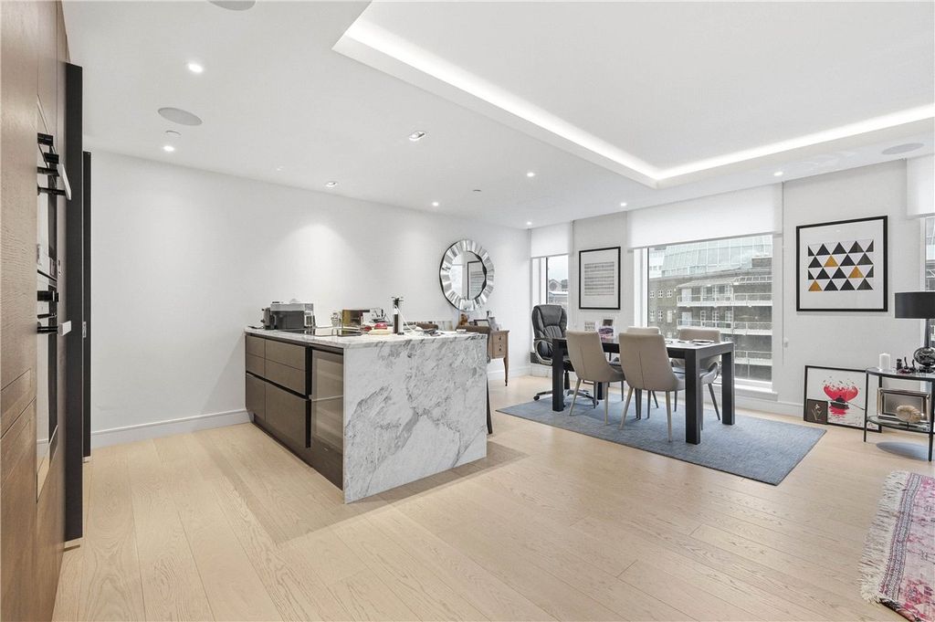 Property photo 2 of 20 Picture No. 34