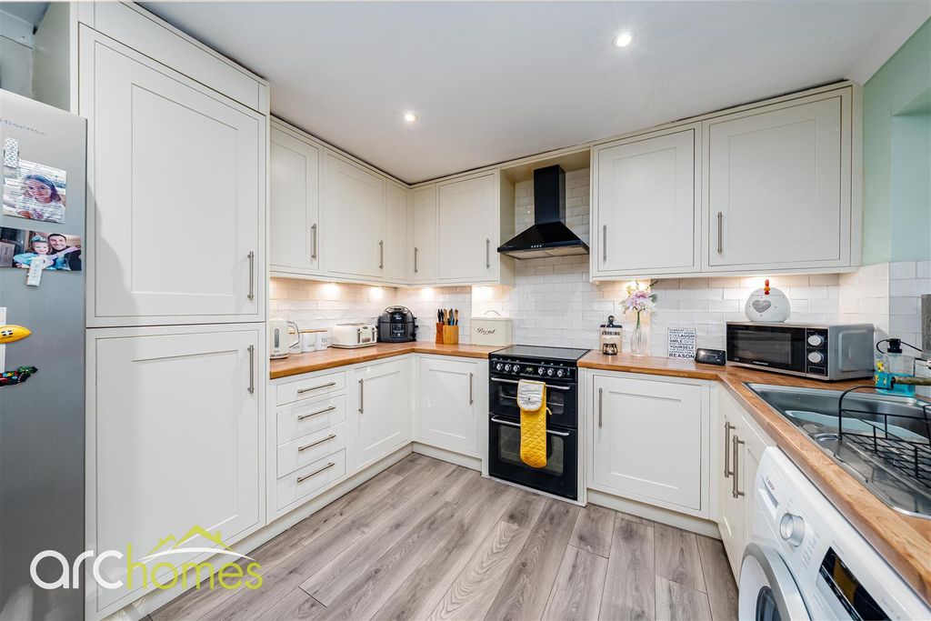 Property photo 3 of 38 Dsc05885-Edit.Jpg