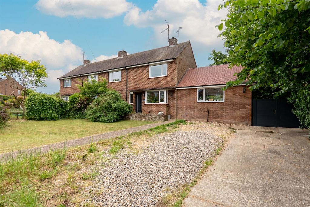 Property photo 2 of 25 Apton Road-47-.Jpg