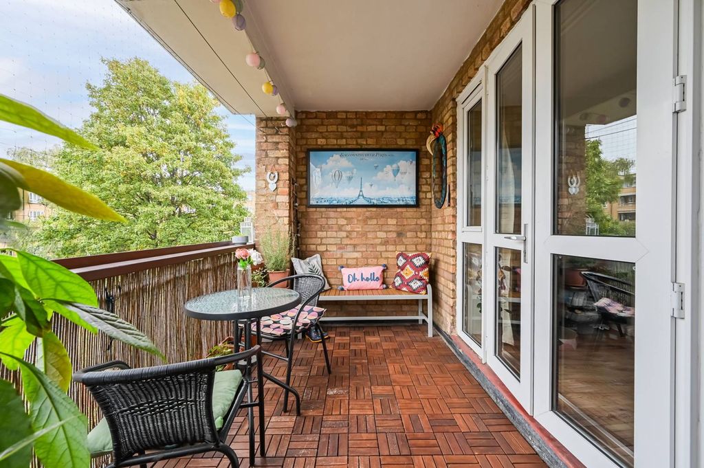 Property photo 3 of 19