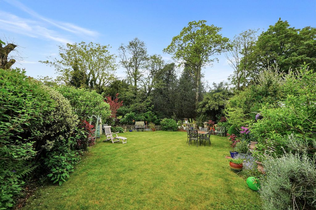 Property photo 2 of 22