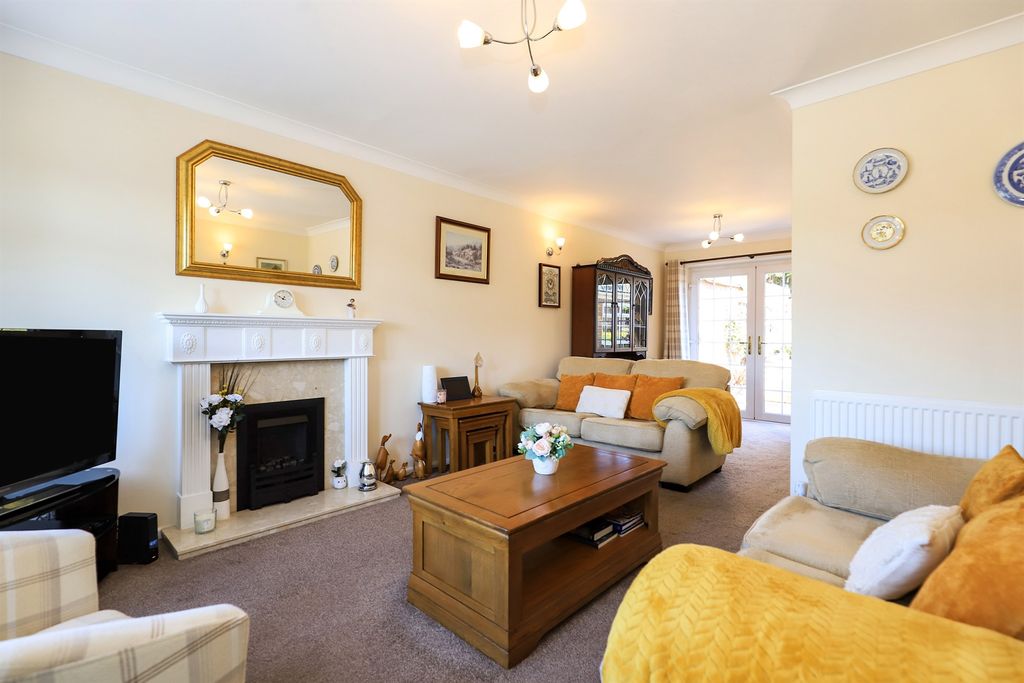 Property photo 3 of 17