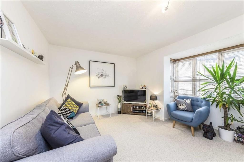 Property photo 2 of 5