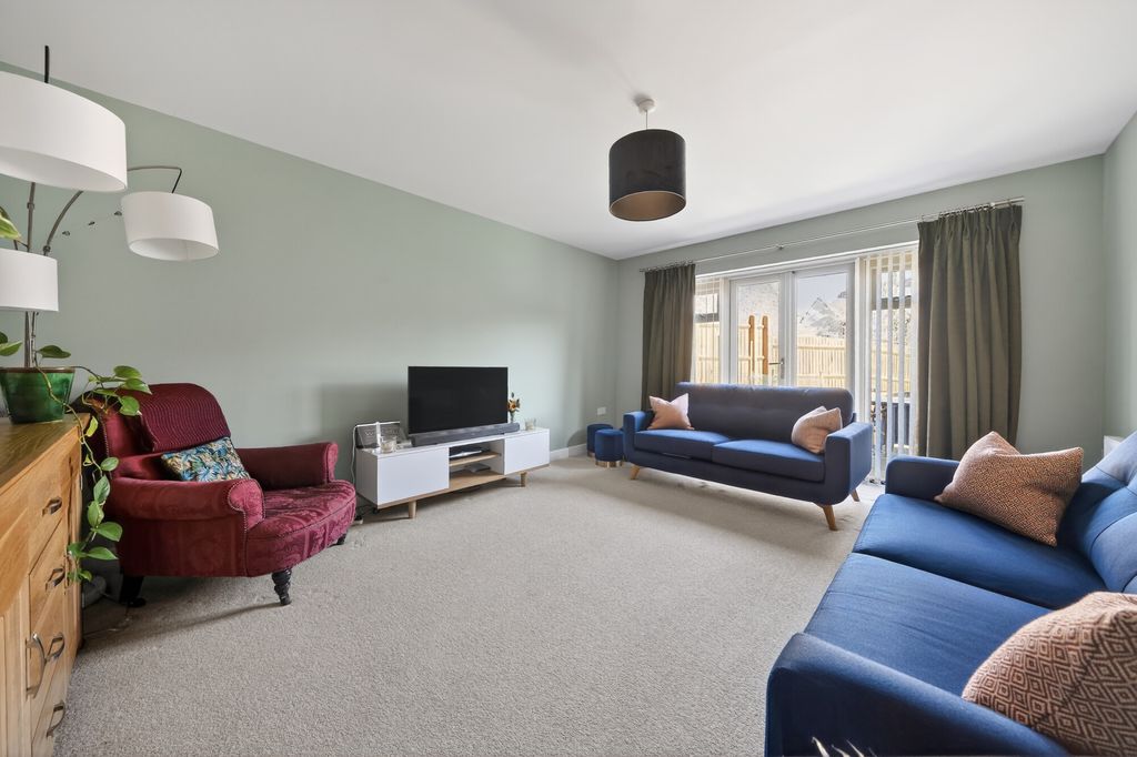 Property photo 3 of 9