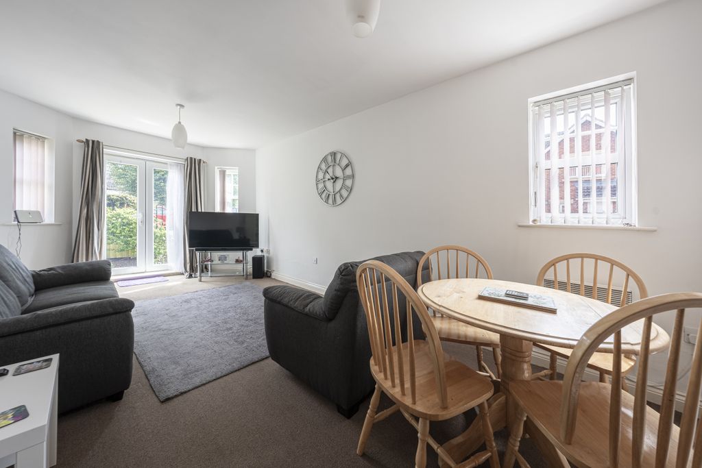 Property photo 3 of 15 Gallery