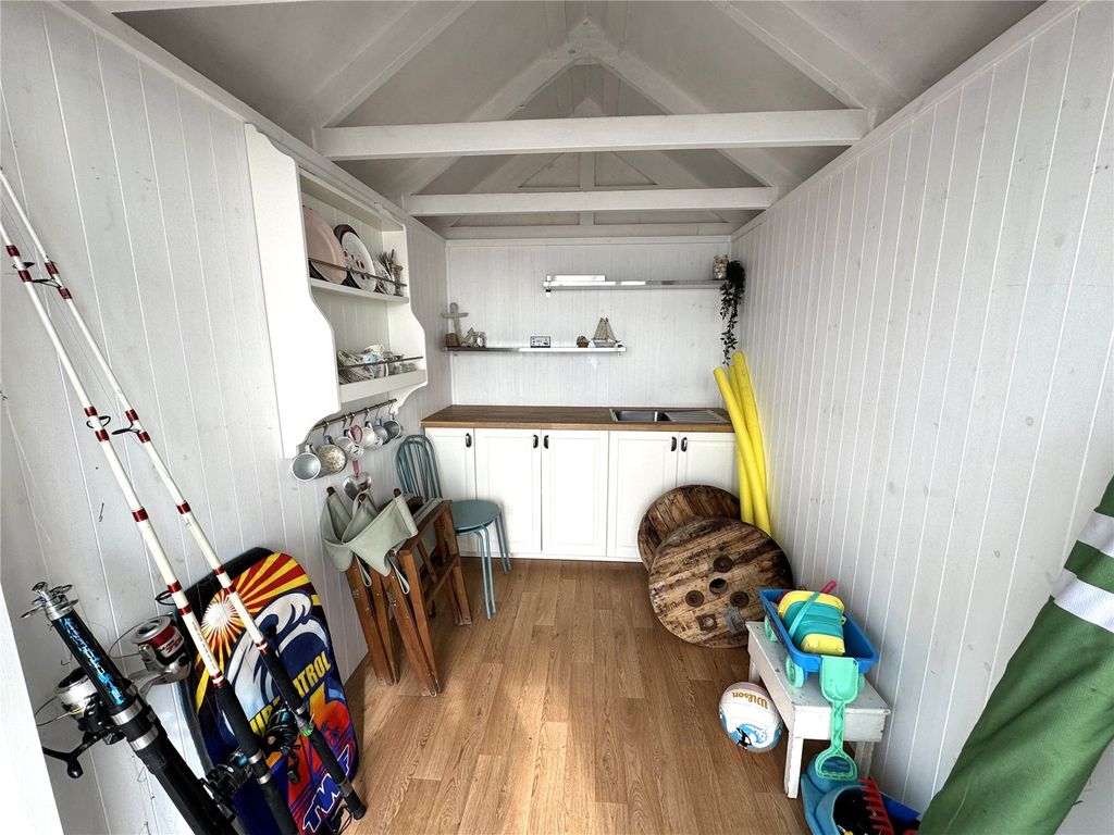 Property photo 3 of 7 Picture No. 08