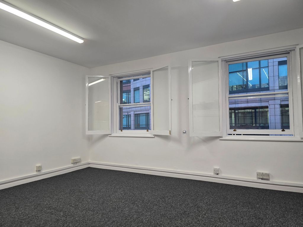 Property photo 2 of 27